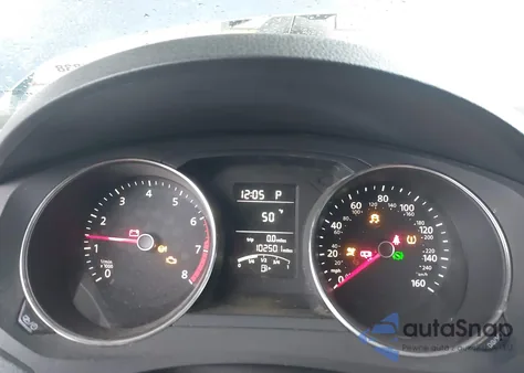 2017 Volkswagen Jetta 1.4T S z USA, uszkodzony, nr VIN 3VW2B7AJ1HM307234